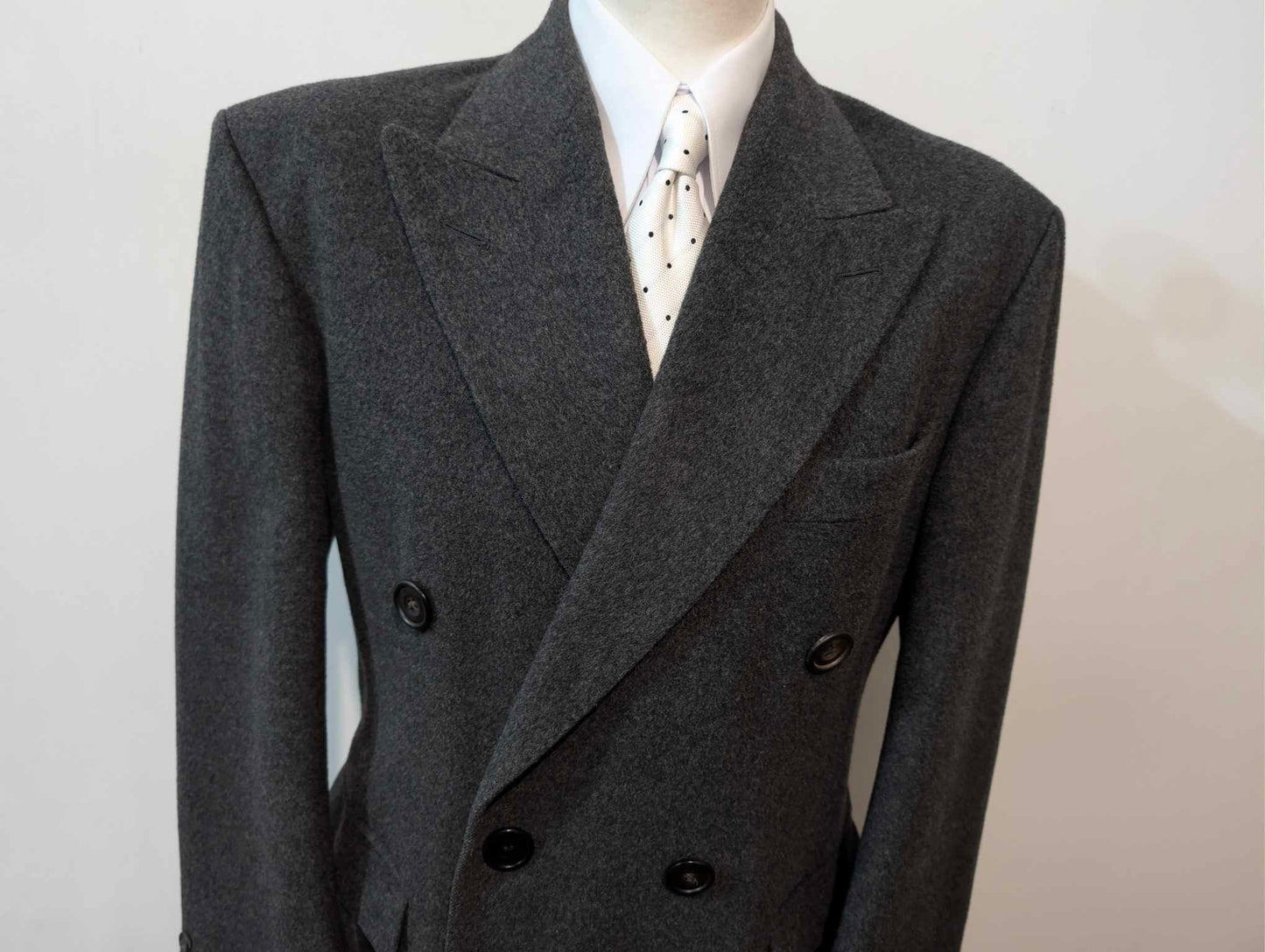 Beeindruckender englischer zweireihiger Mantel