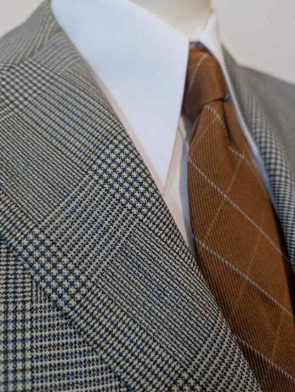 Excellent costume bespoke français