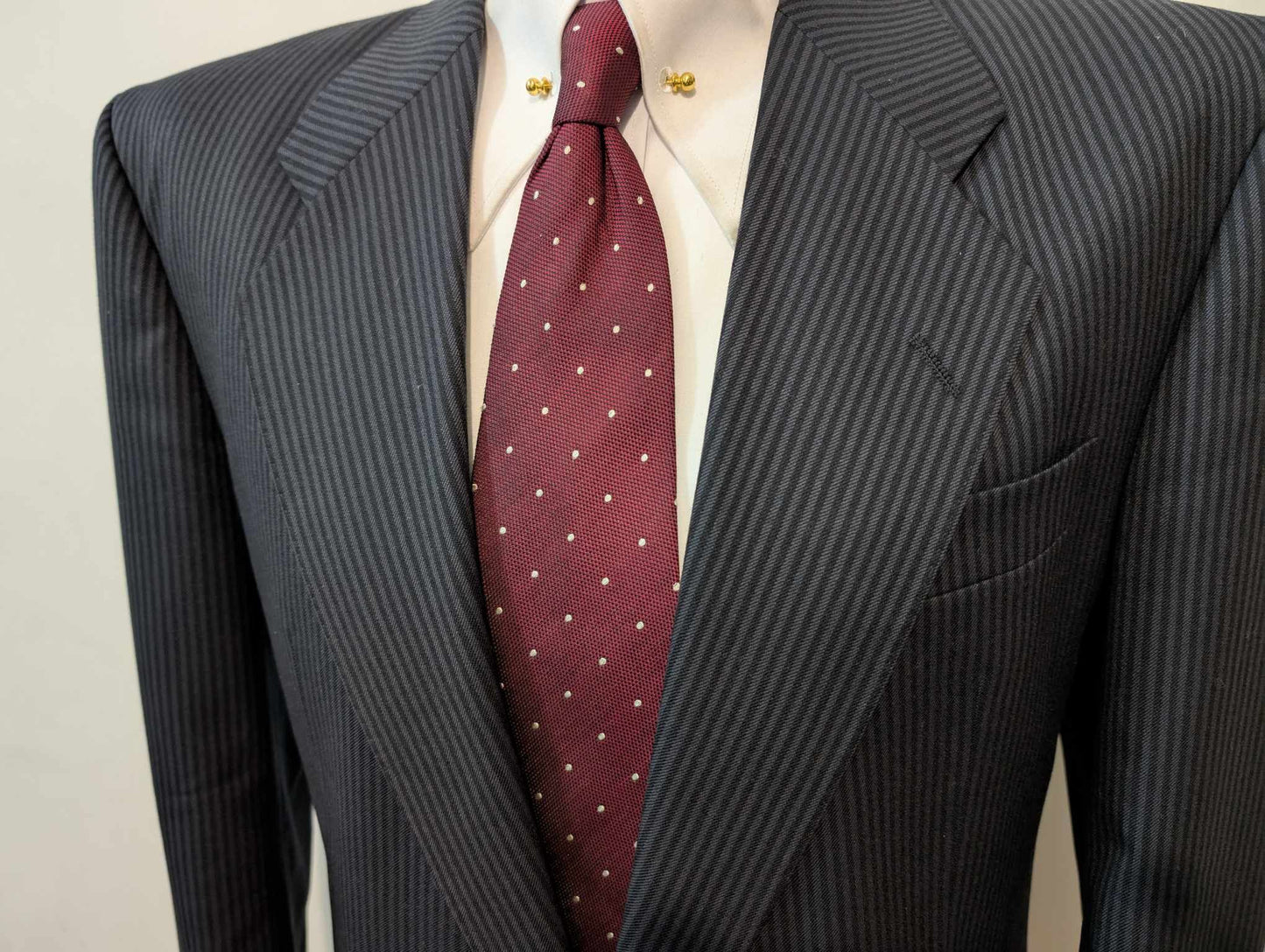 Redoutable costume bleu marine en laine