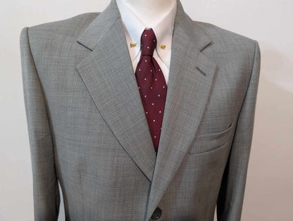 Gentil costume gris à motif pied de poule