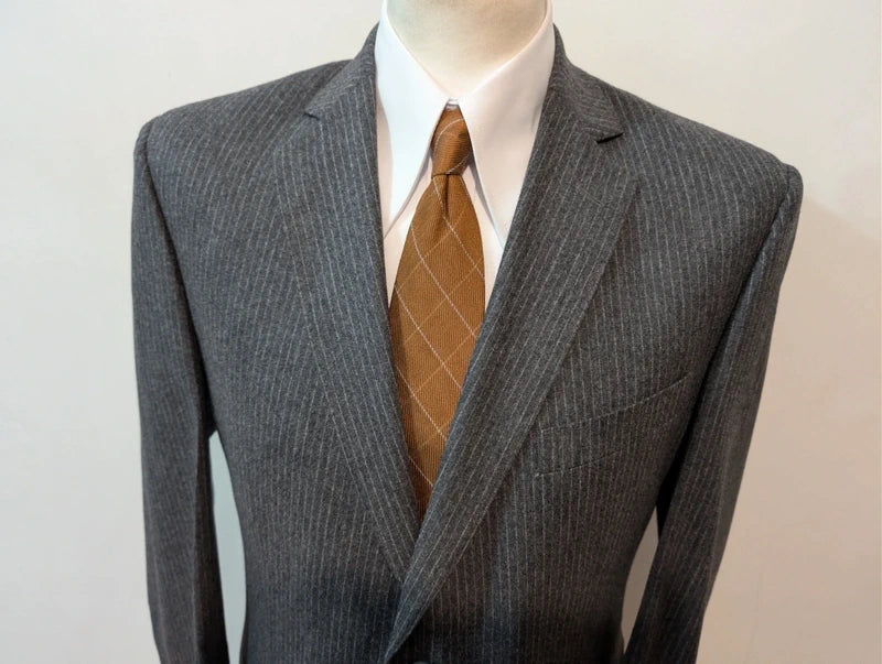 Unglaublicher Flanell-Nadelstreifenanzug