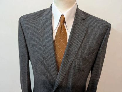 Unglaublicher Flanell-Nadelstreifenanzug