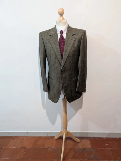 Élégant costume gris kaki en flanelle