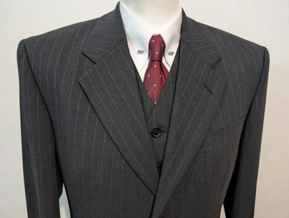 Furieux costume 3 pièces pinstripe