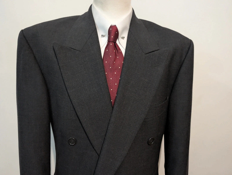 Classique costume croisé gris en laine froide
