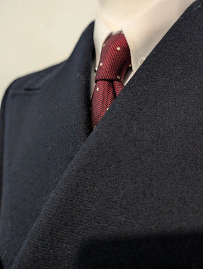 Légendaire manteau croisé bleu marine en laine