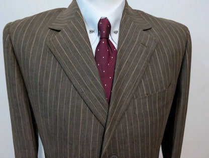 Sympathique costume marron en lin