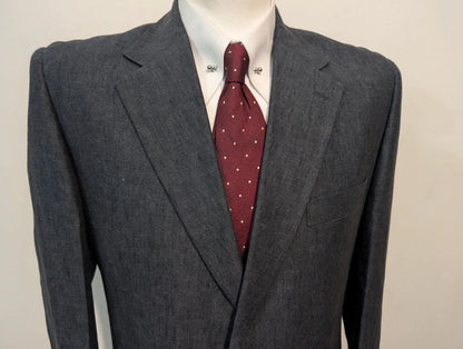 Classique costume bleu marine en lin