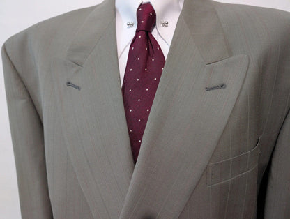 Géant costume croisé gris vert en laine
