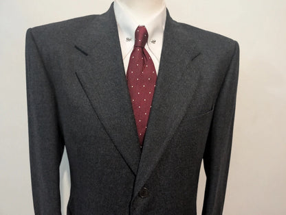 Fantastique costume gris en flanelle lourde