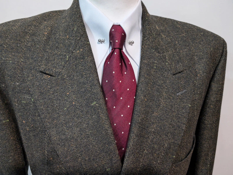 Spectacular double-breasted suit in Donegale tweed