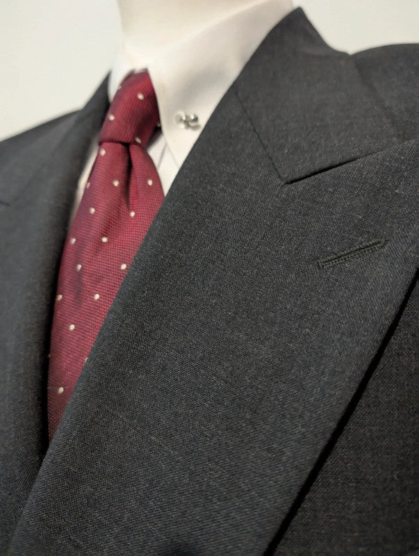 Classique costume croisé gris en laine froide