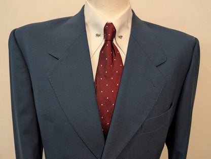 Parfait costume bleu en laine