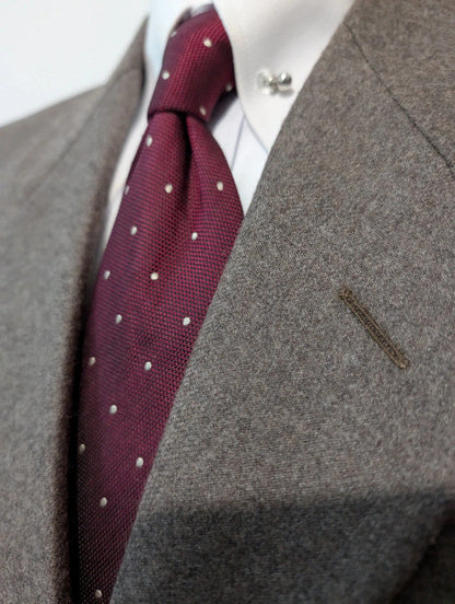 Élégant costume marron en flanelle