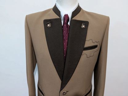 Exceptionnel costume autrichien