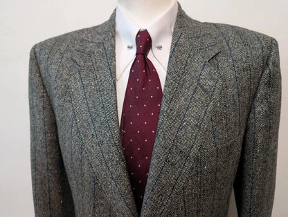 Élégant costume gris a rayure en tweed