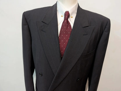 Élégant costume costume croisé pinstripe en laine froide