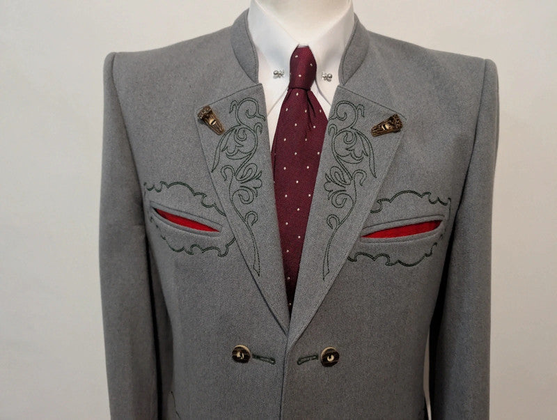 Sensationnel costume gris autrichien en laine