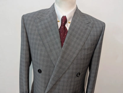 Exceptionnel costume croisé gris en laine légère