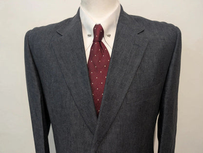 Classique costume bleu marine en lin