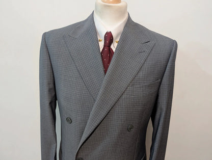 Légendaire costume croisé gris en laine légère