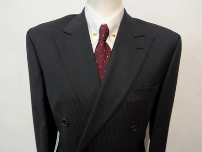 Merveilleux costume croisé pinstripe
