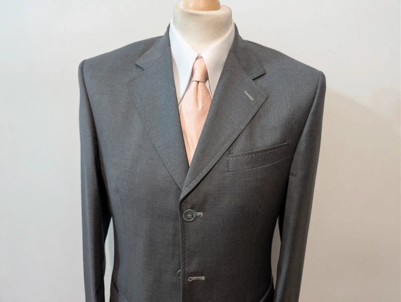 Genialer grauer Loro Piana Anzug