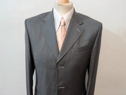 Genialer grauer Loro Piana Anzug