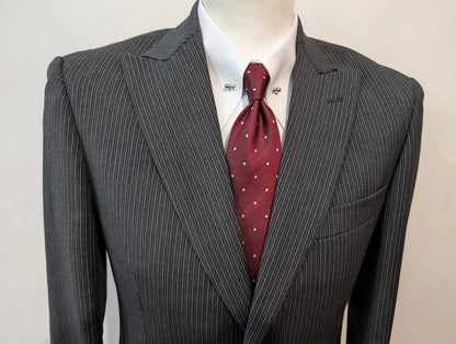 Original costume gris a rayures en laine