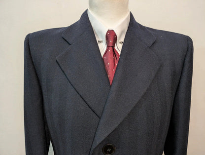 Classique manteau bleu marine en laine