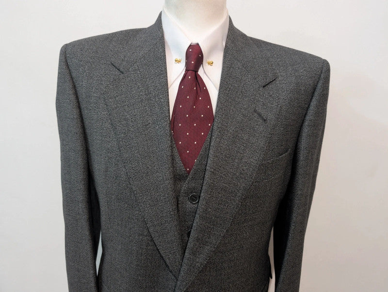 Élégant costume 3 piece gris en laine