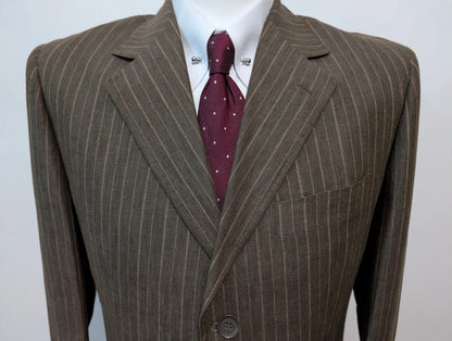 Sympathique costume marron en lin