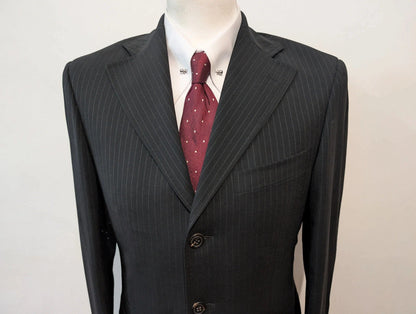 Magnifique costume pinstripe en laine légère