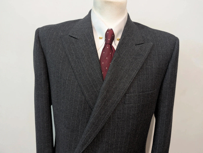 Magnifique costume croisé pinstripe en flanelle