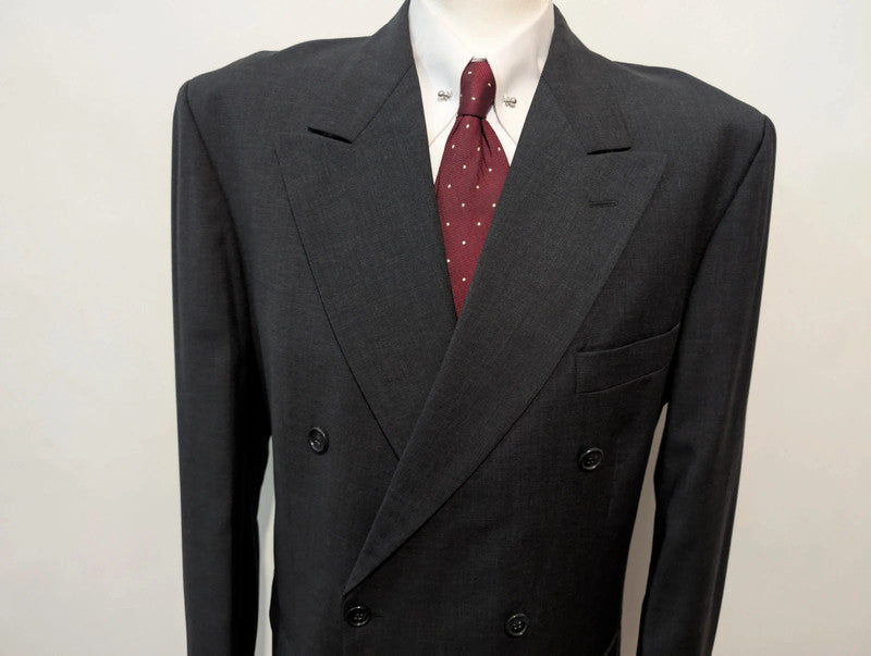 Exceptionnel costume croisé gris en laine froide