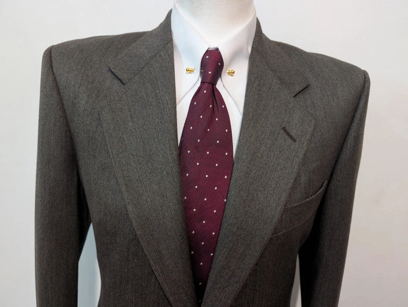 Mystérieux costume marron en flanelle de laine