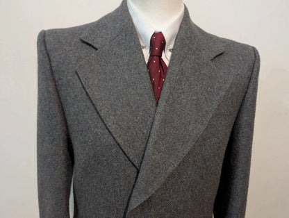 Exceptionnel manteau gris en tweed