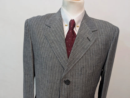 Génial costume pinstripe en lin