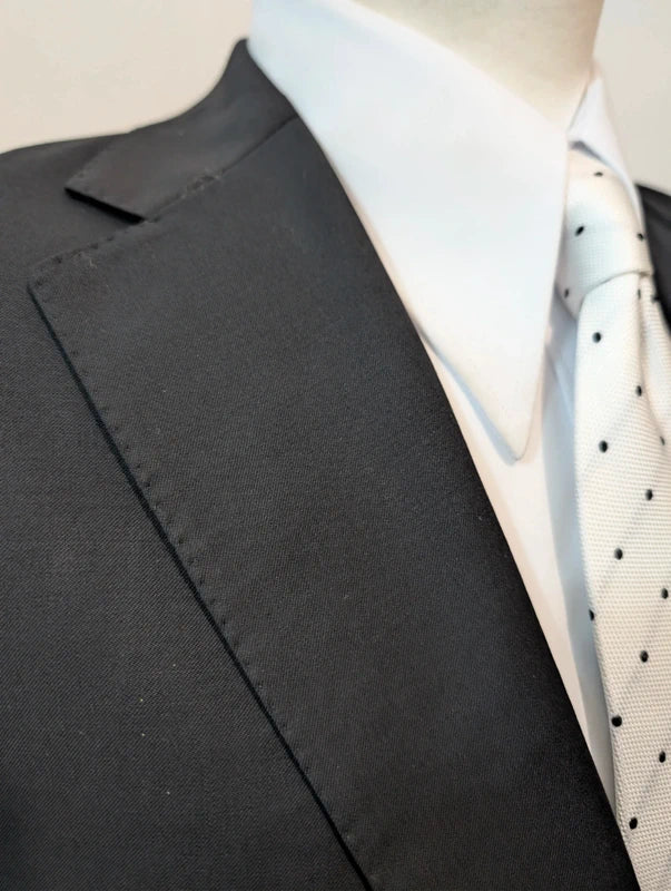 Klassischer marineblauer Wollanzug