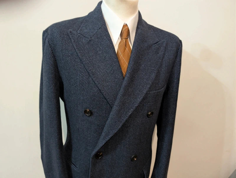 Robuster, marineblauer, zweireihiger Wollmantel