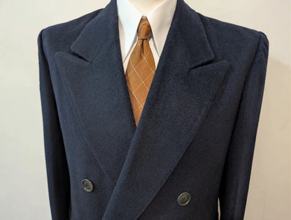 Wunderschöner marineblauer Zweireihermantel aus Wolle