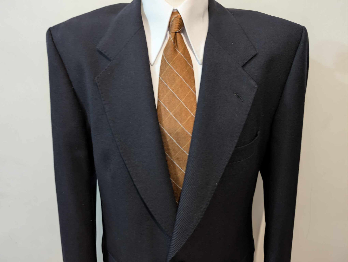 Classique costume bleu marine en laine