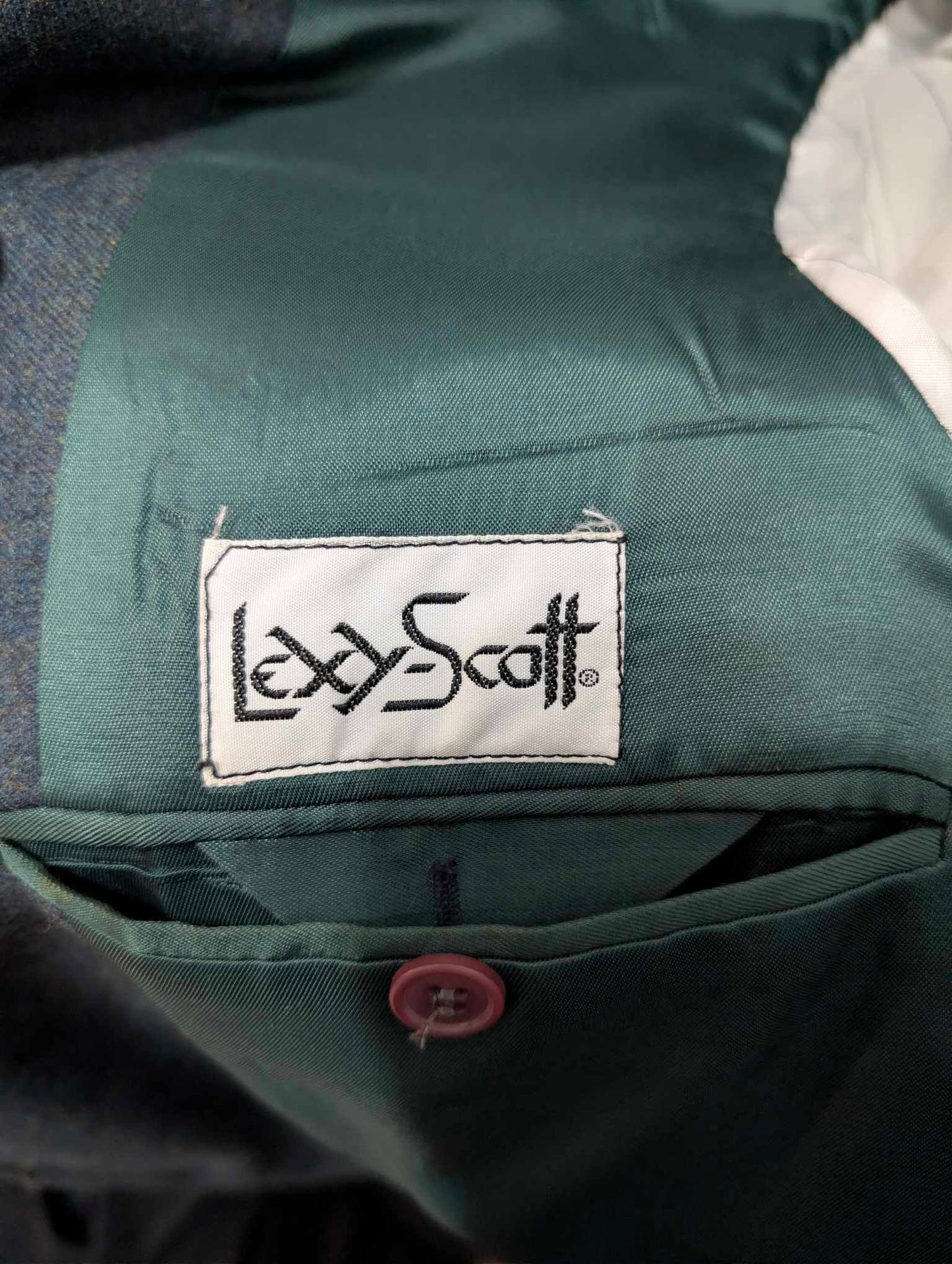 Wunderschöner blauer Anzug aus schwerem Flanell