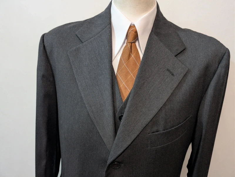 Unglaublicher dreiteiliger Loro Piana-Anzug