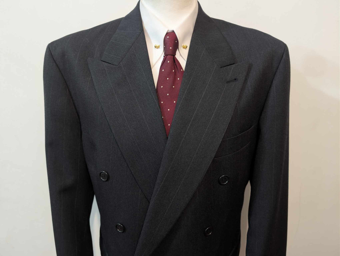 Magnifique costume croisé pinstripe en laine