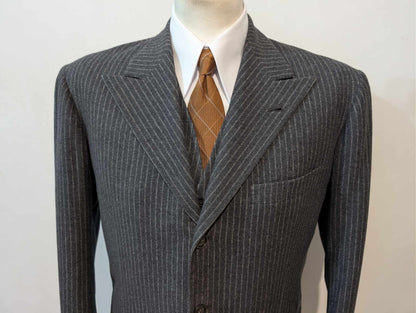 Dangereux costume 3 pièces pinstripe en flanelle lourde