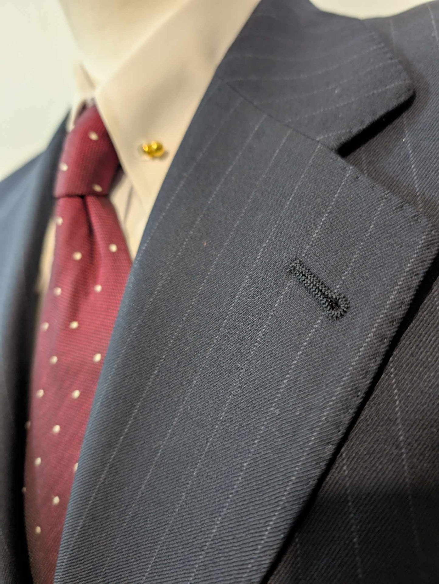 Méchant costume pinstripe en laine