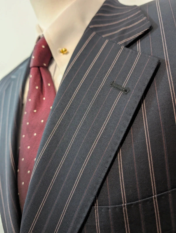 Impressionnant costume pinstripe en laine