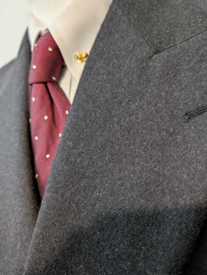Fabuleux costume croisé de couleurs gris en flanelle lourde