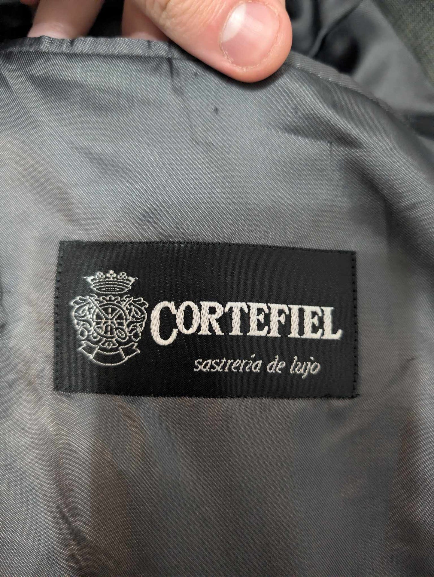 Sympathique costume croisé en laine